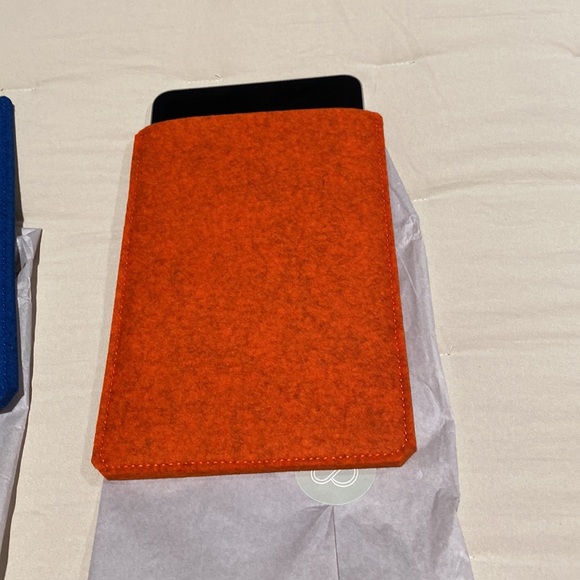 Felt iPad mini cases - Picture 2 of 3